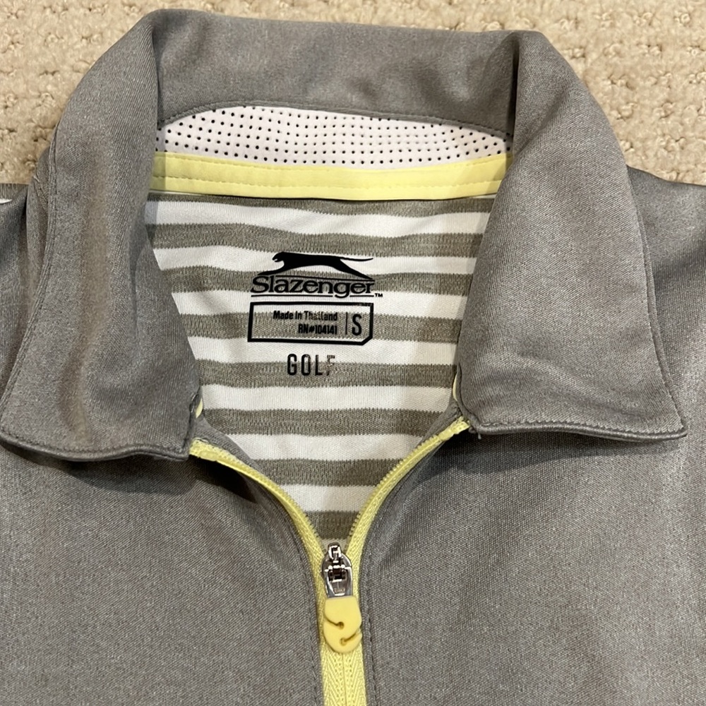 Slazenger sleeveless golf, tennis, pickleball top zip small navy grey yellow - Picture 2 of 3